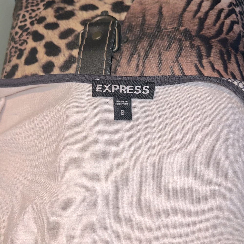 Express | Shirt - Picture 5 of 6